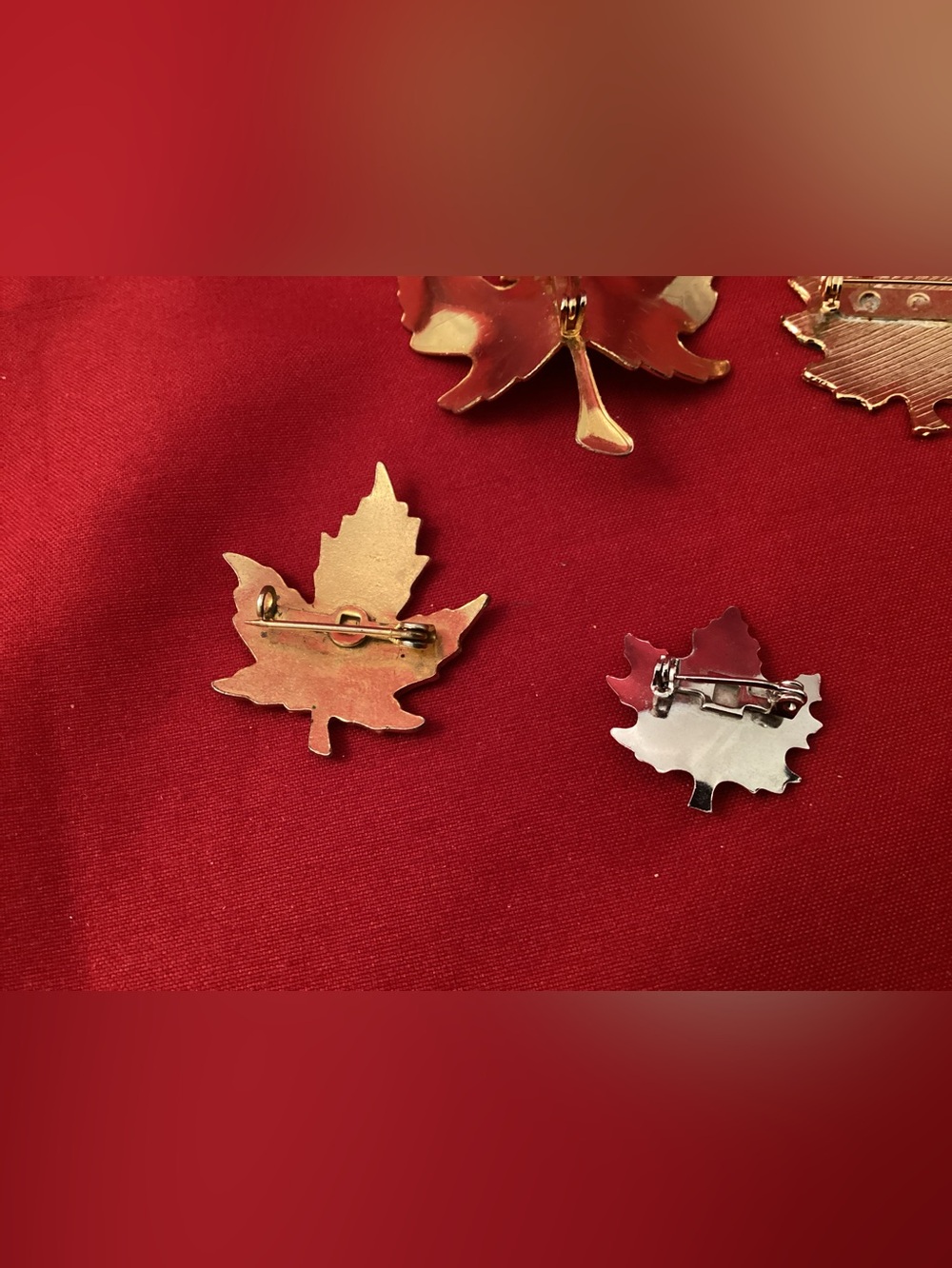 Canadian Maple Leaf Brooches Set - Picture 3 of 5